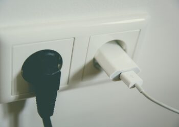 Побутові прилади, які потрібно завжди вимикати з розетки: рекомендації експертів