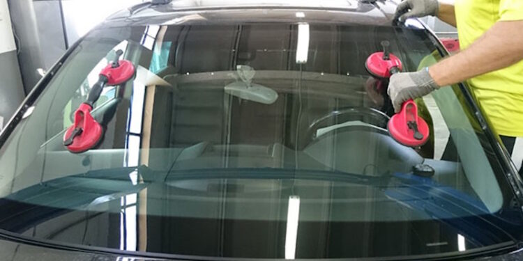 Установка автостекла