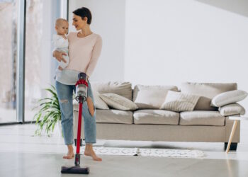 Вертикальные пылесосы: удобство и эффективность уборки в вашем доме