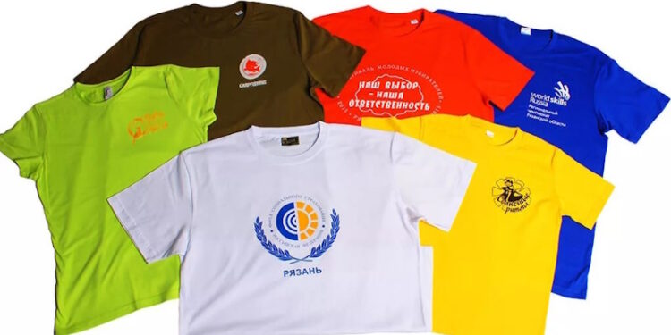 футболки з логотипом