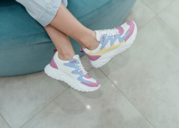 Дитячі кросівки