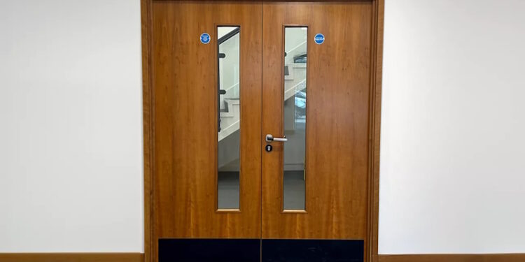 Протипожежні металеві двері