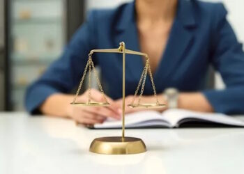 Суд з МФО: як виграти справу!