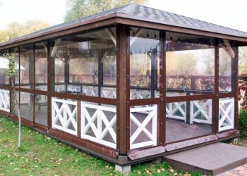 М'які вікна в альтанці