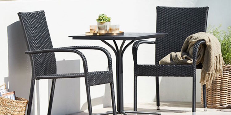 Вуличні мебл