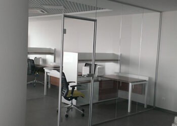 Стекло в офисе