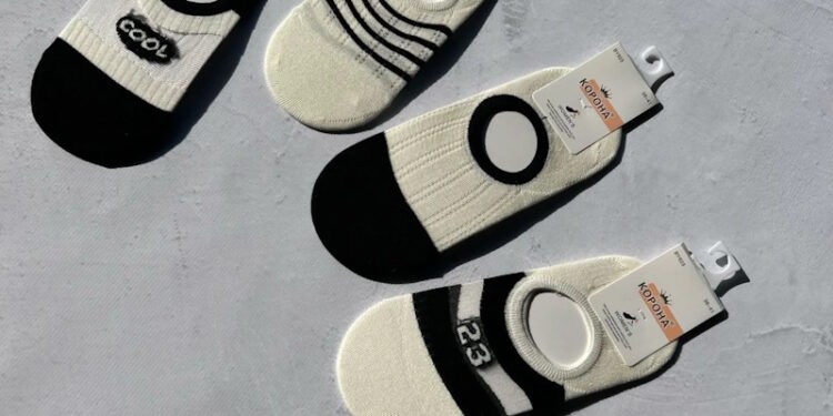 Короткі жіночі шкарпетки