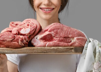 снится сырое мясо